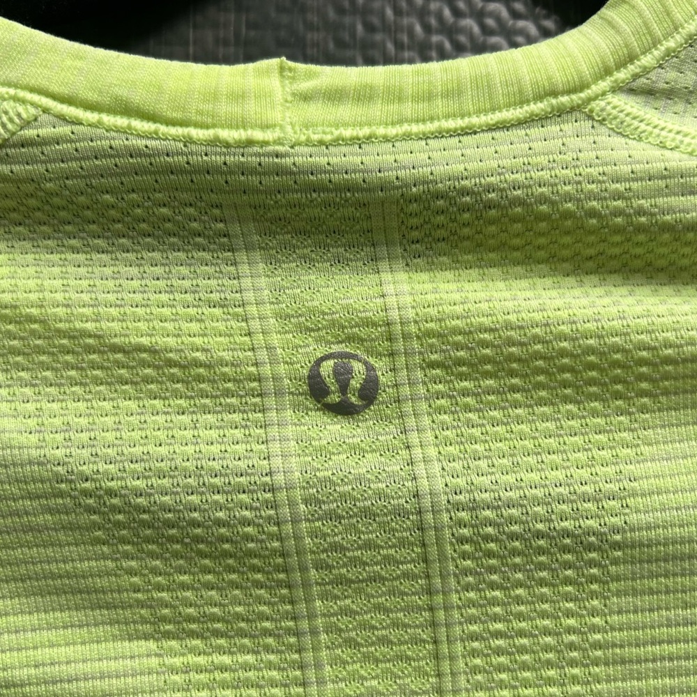 Lululemon Swiftly Long Sleeve 4 - Picture 4 of 4
